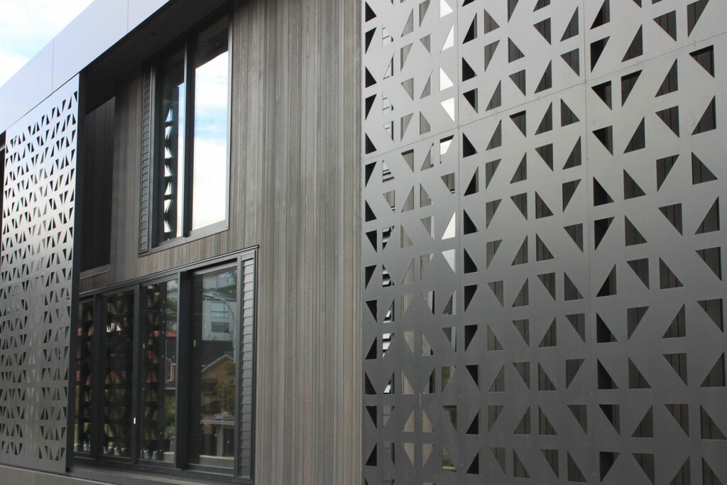 Francis Curtis_aluminium privacy screens_ACMF