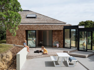 jewellery box house waiheke. Cedar shingles by ACMF