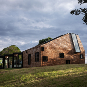 jewellery box house waiheke. Cedar shingles by ACMF