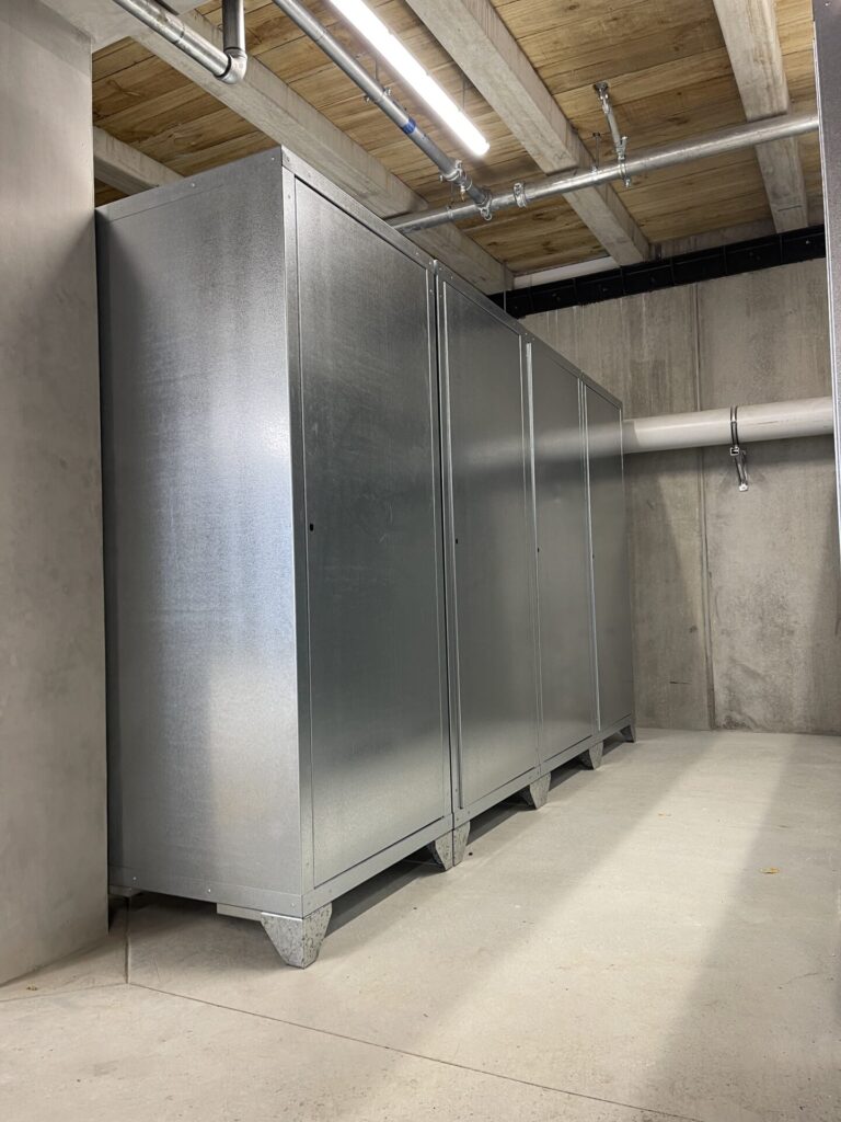 Floor Standing Storage Locker b ACMF