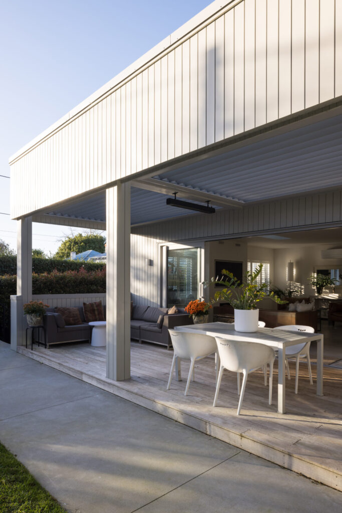 Devonport Louvres, balustrade and fence ACMF